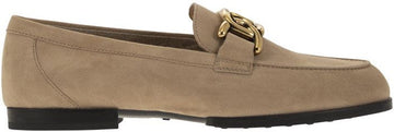 MOCCASIN IN NUBUCK WITH METAL CHAIN