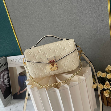 Pearl Street Bags
