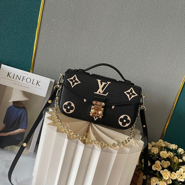 Pearl Street Bags