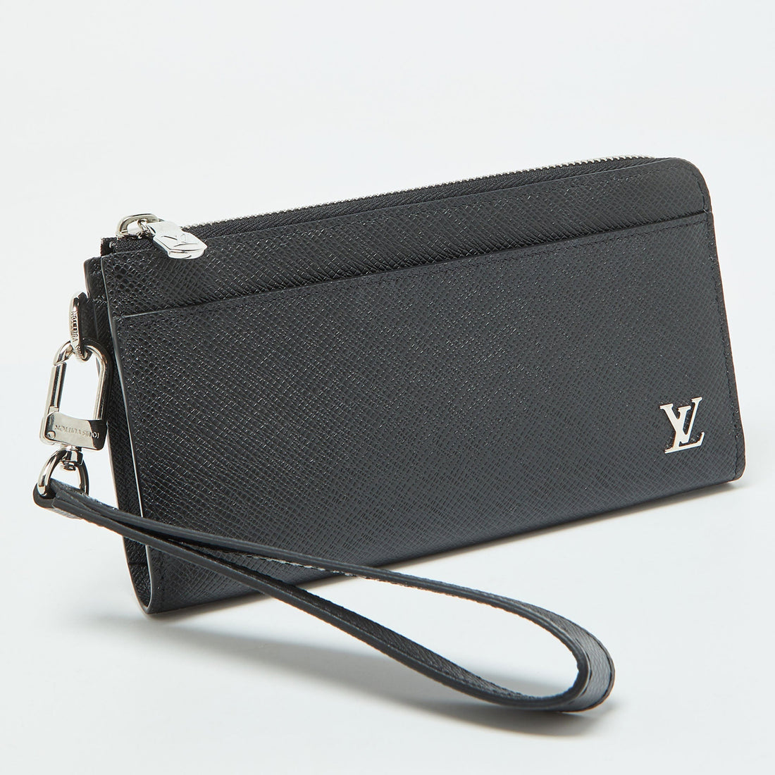 Louis Vuitton Black Leather Taiga Zippy Dragonne Wallet