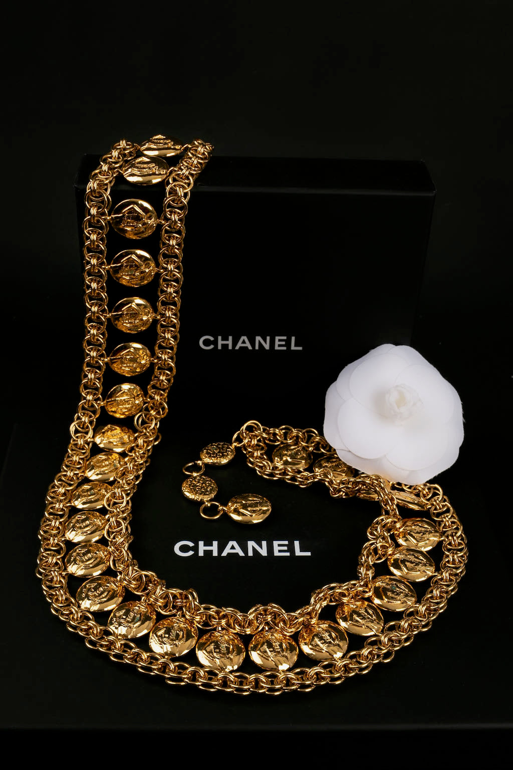 Ceinture en m?©tal dor?© Chanel