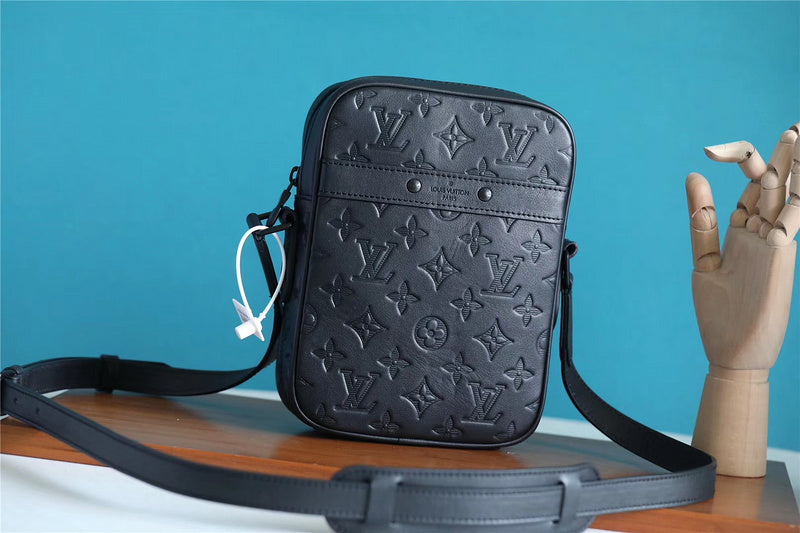 Pearl Street Bags - Louis Vuittons  - 10391