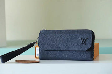 Pearl Street Bags - Louis Vuittons  - 10687