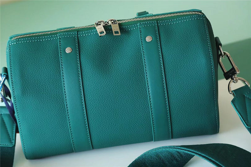 Pearl Street Bags - Louis Vuittons  - 11214