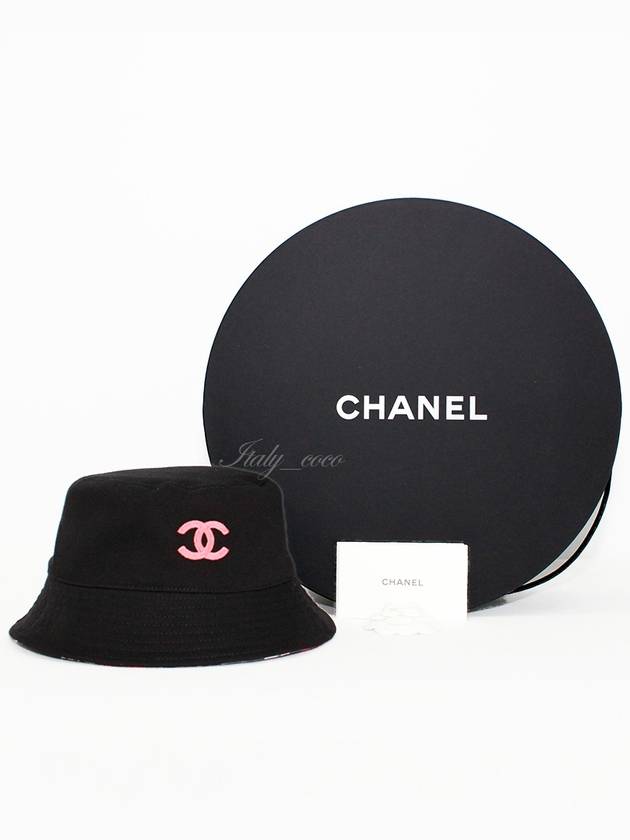 CC Logo Reversible Bucket Hat Black Chanel