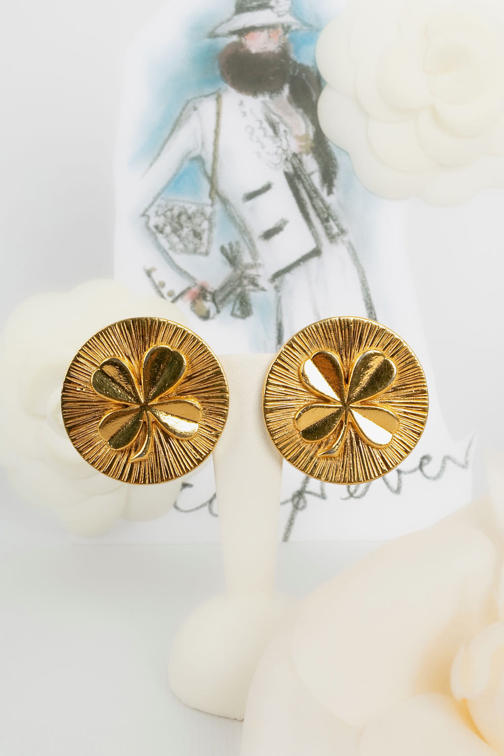 Boucles d'oreilles tr?®fle Chanel