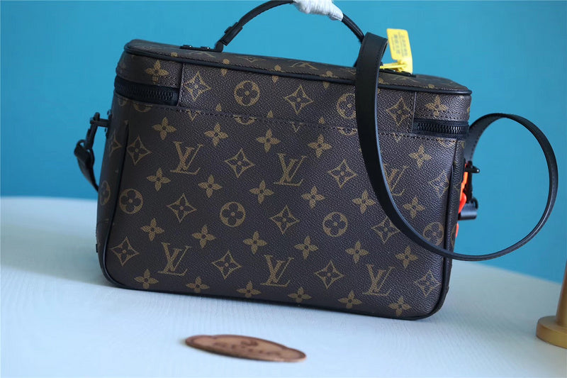 Pearl Street Bags - Louis Vuittons  - 10448