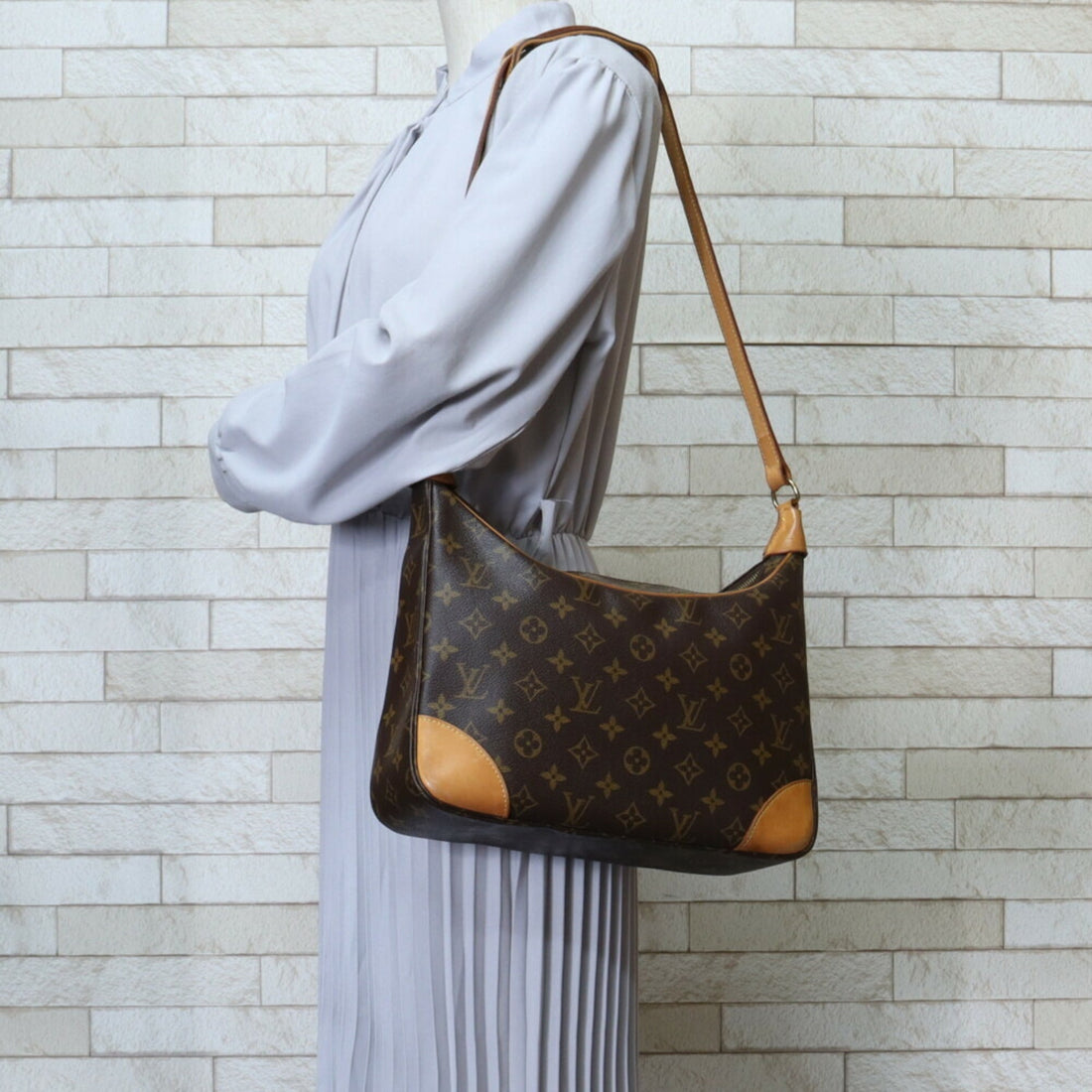 Louis Vuitton  Monogram Monogram Shoulder Bag