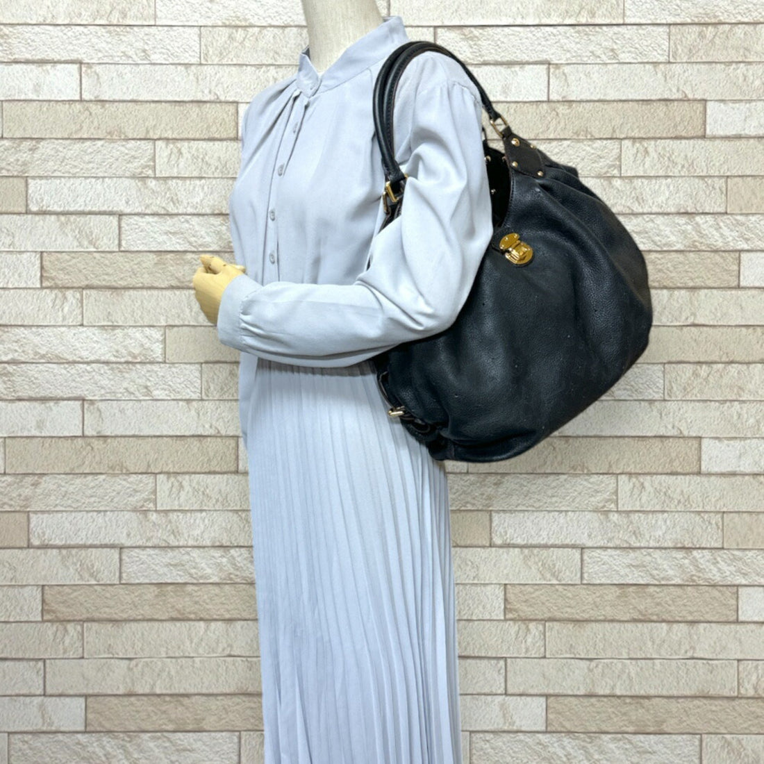Louis Vuitton  Mahina Leather Shoulder Bag