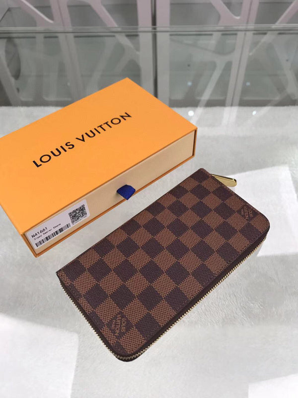 Pearl Street Bags - Louis Vuittons  - 10898