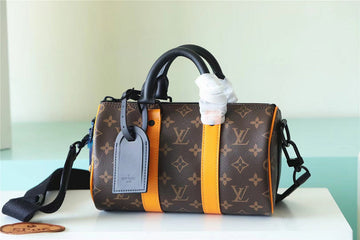 Pearl Street Bags - Louis Vuittons  - 11234