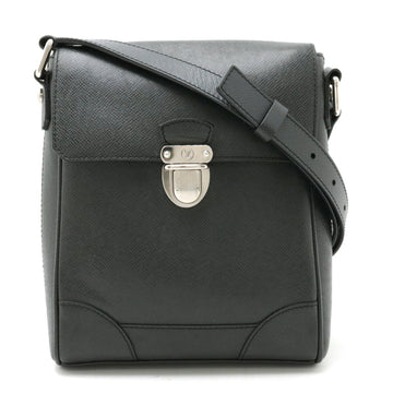 Louis Vuitton Taiga  Leather Shoulder Bag
