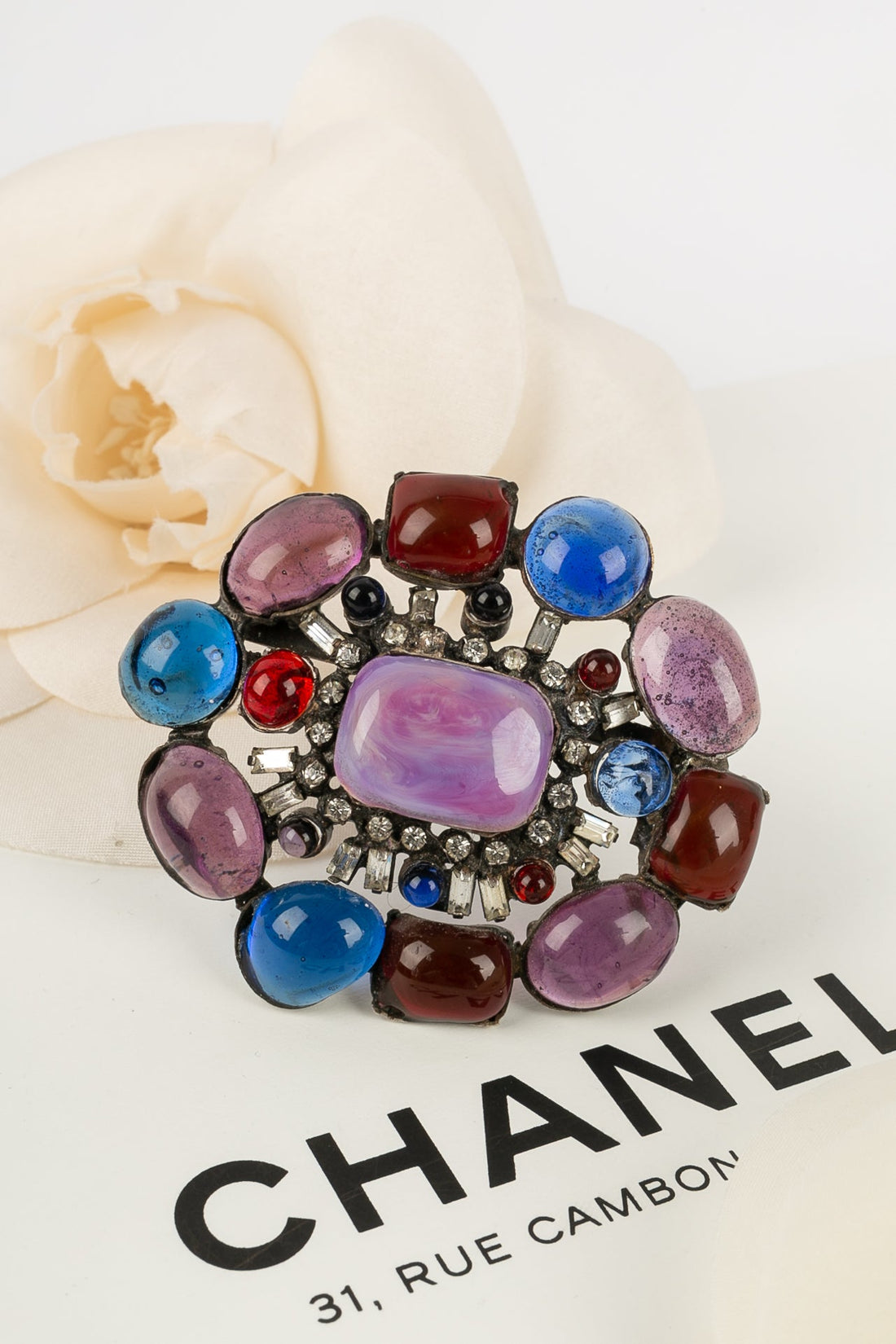 Broche Top Quality Chanel ?©poque Coco