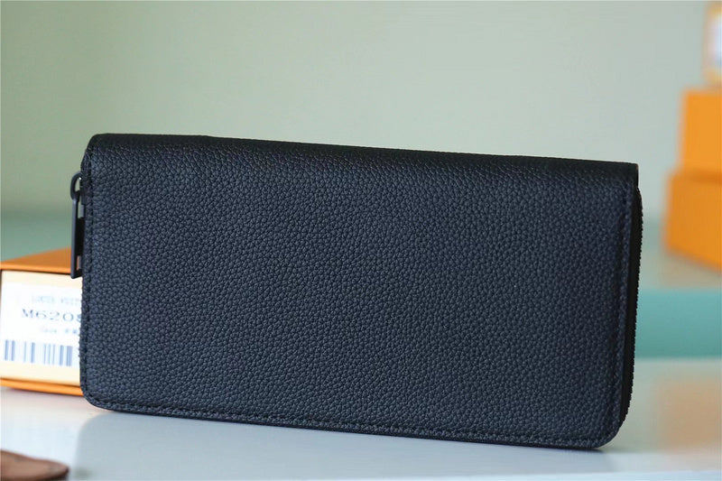 Pearl Street Bags - Louis Vuittons  - 10604