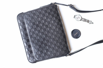 Pearl Street Bags - Louis Vuittons  - 10466