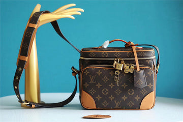 Pearl Street Bags - Louis Vuittons  - 10443