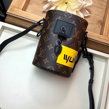 Pearl Street Bags - LV Bags -  1994