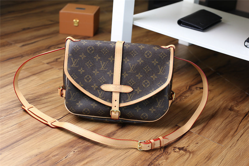 Pearl Street Bags - Louis Vuittons  - 10482