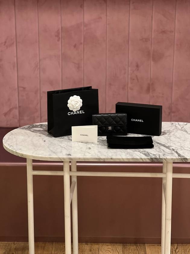 Classic Flap Wallet Grained CalBNkin & Silver Black Chanel