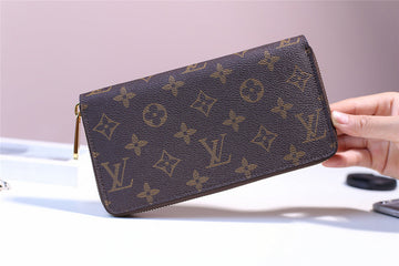 Pearl Street Bags - Louis Vuittons  - 10874