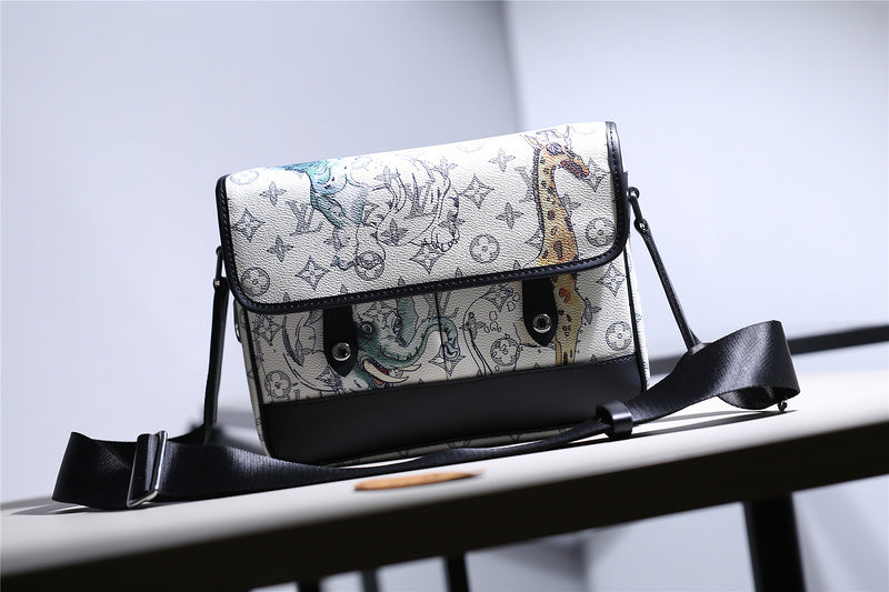Pearl Street Bags - Louis Vuittons  - 10470