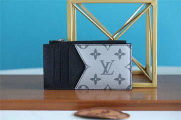Pearl Street Bags - Louis Vuittons  - 11053
