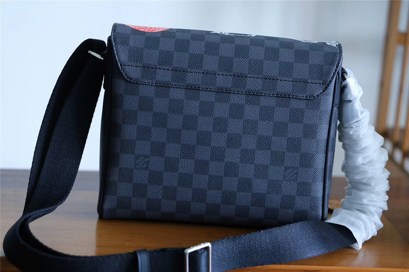 Pearl Street Bags - Louis Vuittons  - 10407
