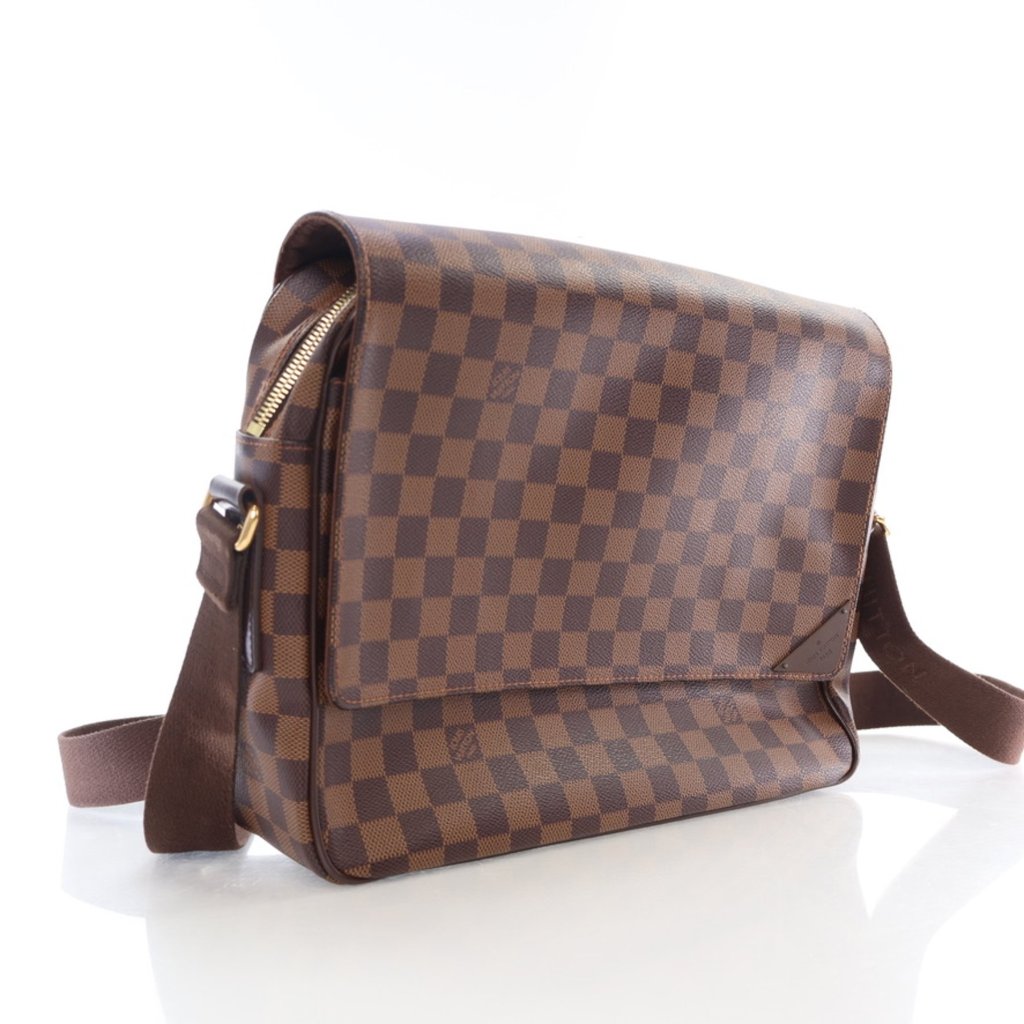 Louis Vuitton Shelton MM