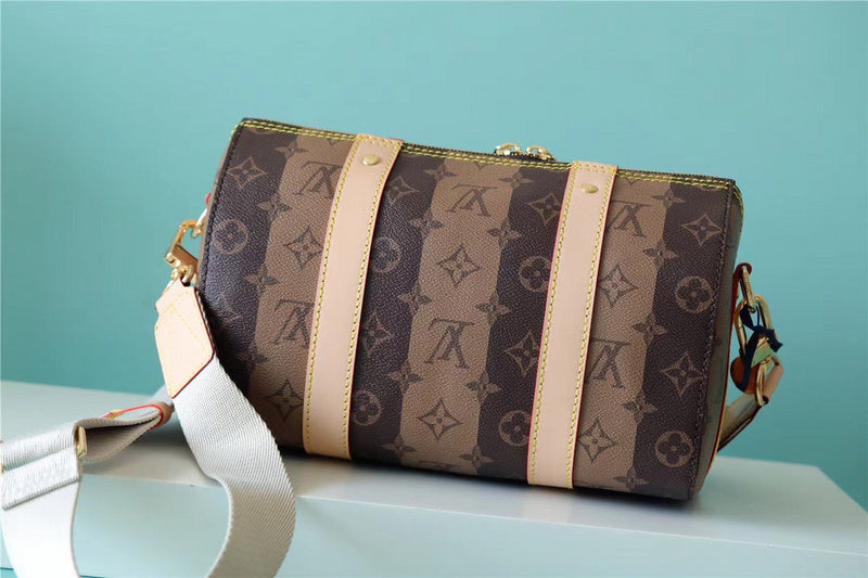 Pearl Street Bags - Louis Vuittons  - 11230