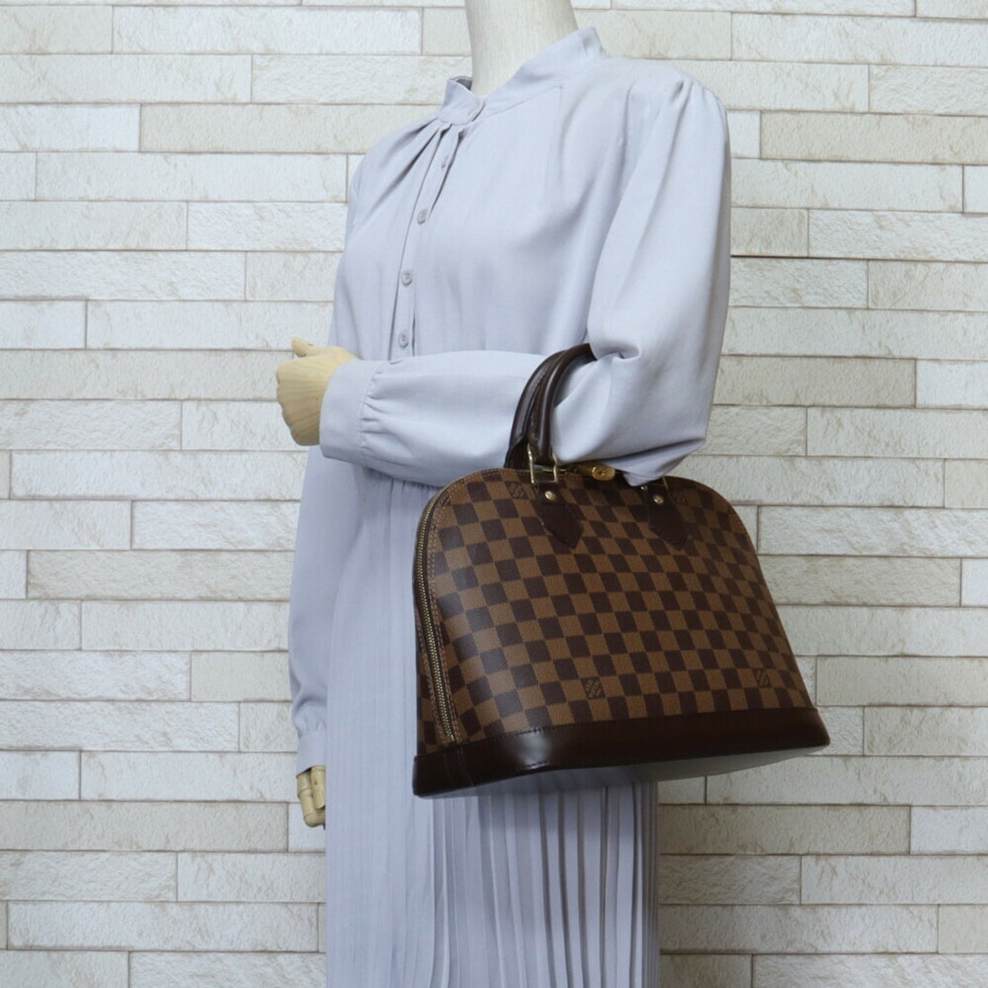 Louis Vuitton  Damier Canvas Damier Canvas Handbag