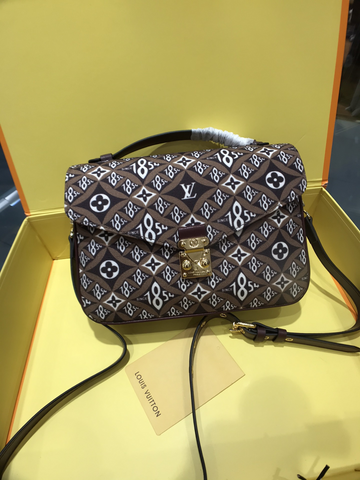 Pearl Street Bags