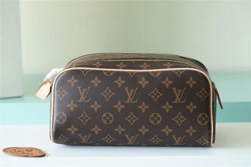 Pearl Street Bags - Louis Vuittons  - 10658