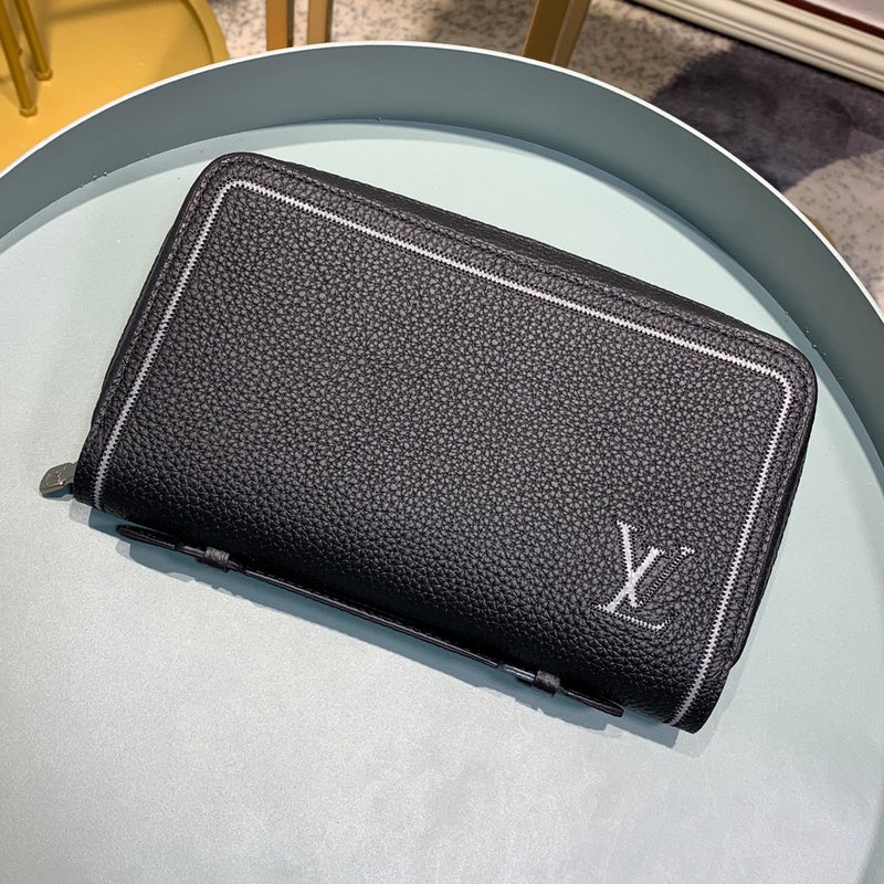Pearl Street Bags - Louis Vuittons  - 10869