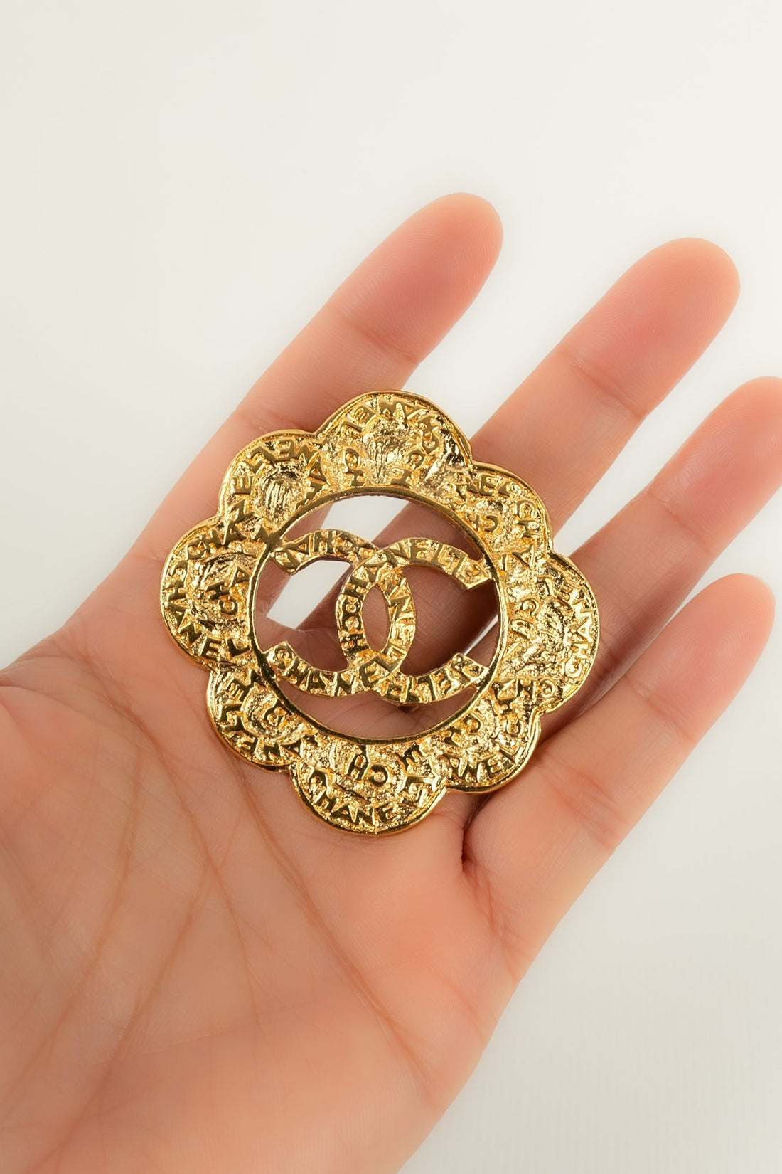 Broche  Chanel Automne 1995