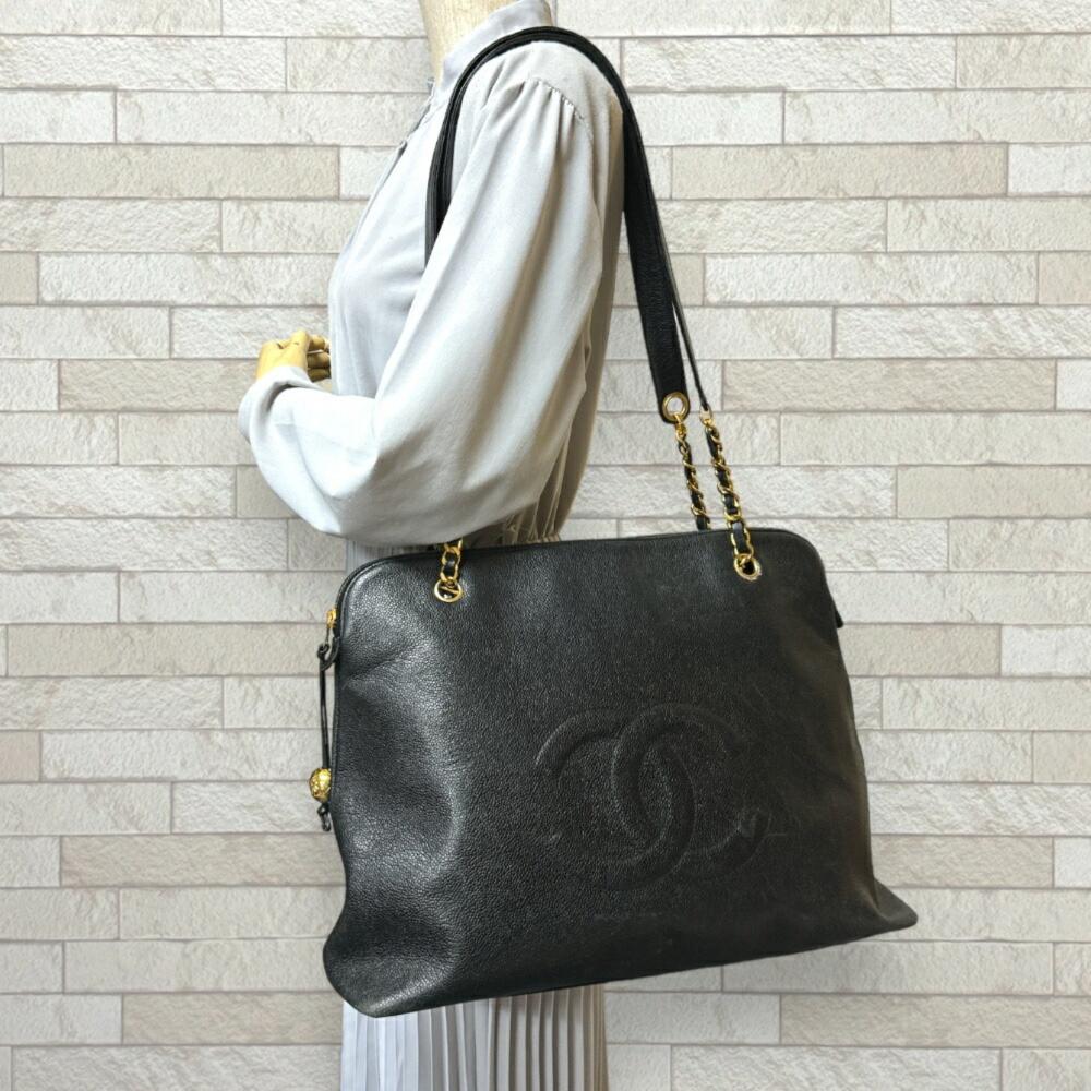 Black Leather Chanel Shoulder Bag