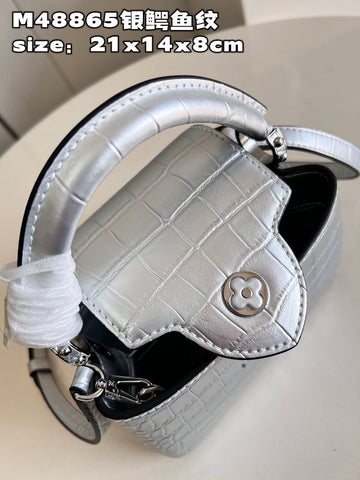 Pearl Street Bags- Louis Vuittons  - 15864