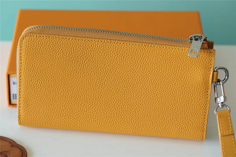 Pearl Street Bags - Louis Vuittons  - 10684