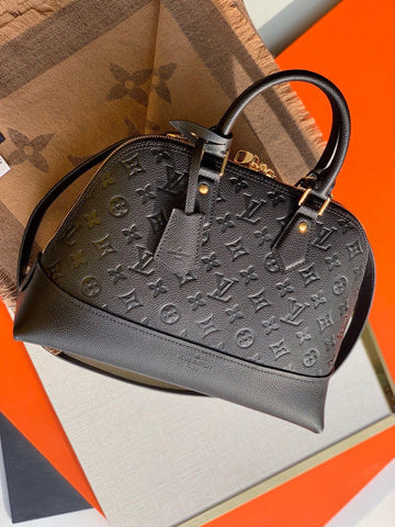 Pearl Street Bags - LV Bags -  1764
