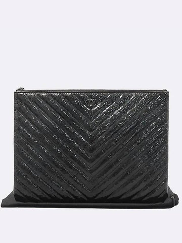 Black  Chevron Medium Clutch Chanel