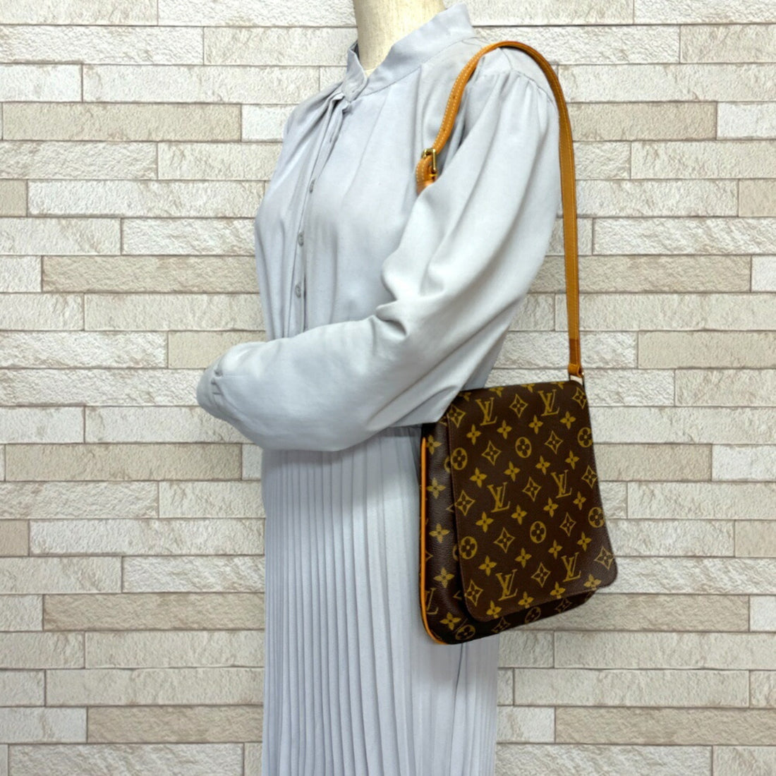 Louis Vuitton  Monogram Monogram Shoulder Bag