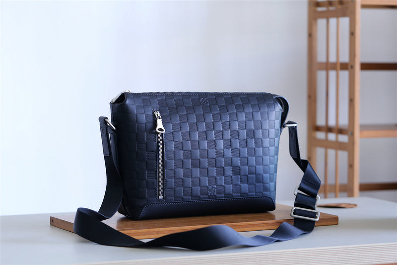 Pearl Street Bags - Louis Vuittons  - 10485