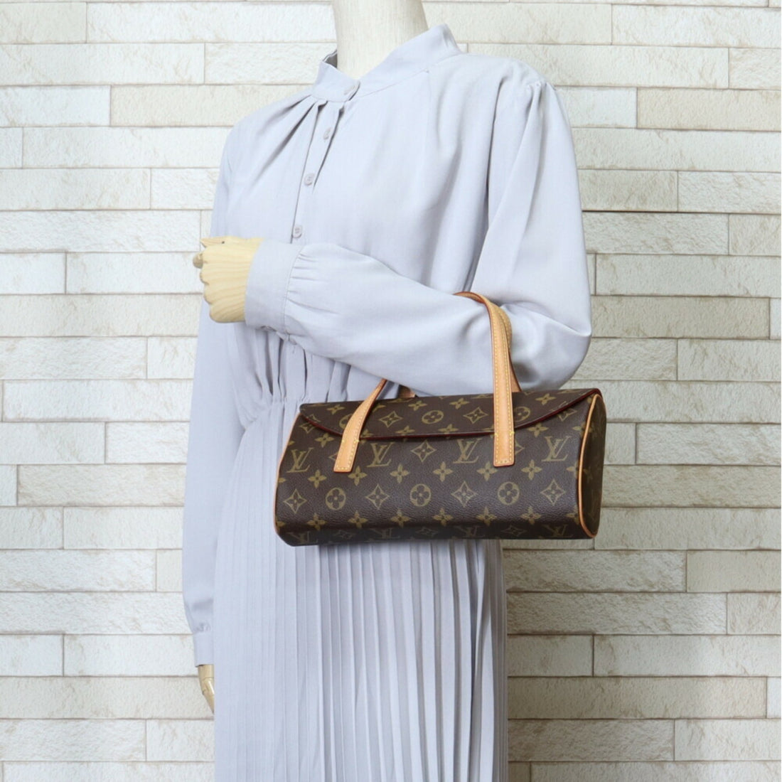 Louis Vuitton  Monogram Handbag
