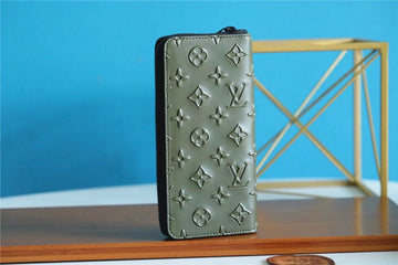Pearl Street Bags - Louis Vuittons  - 10796
