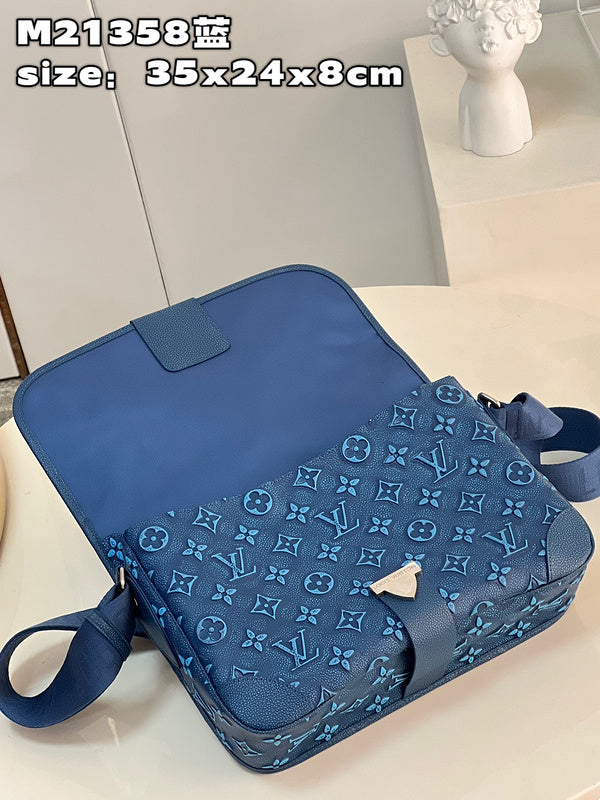 Pearl Street Bags- Louis Vuittons  - 15939