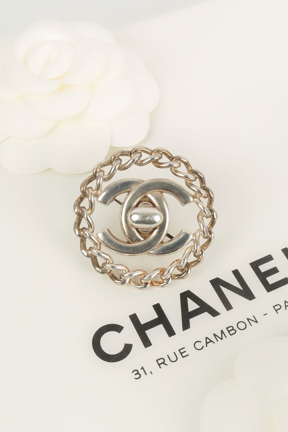Broche tourniquet Top Quality Chanel 1997