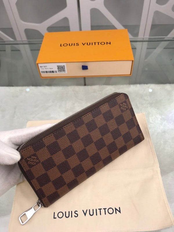 Pearl Street Bags - Louis Vuittons  - 10860