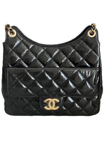 Hobo Handbag Shiny Crumpled CalBNkin Gold Black Chanel