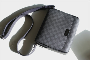Pearl Street Bags - Louis Vuittons  - 10415