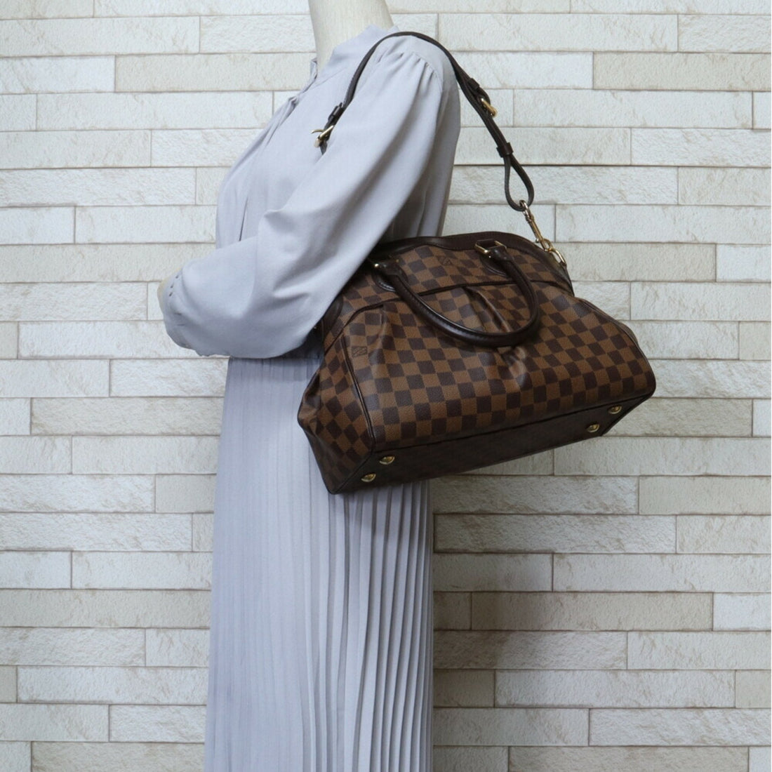 Louis Vuitton  Damier Canvas Shoulder Bag