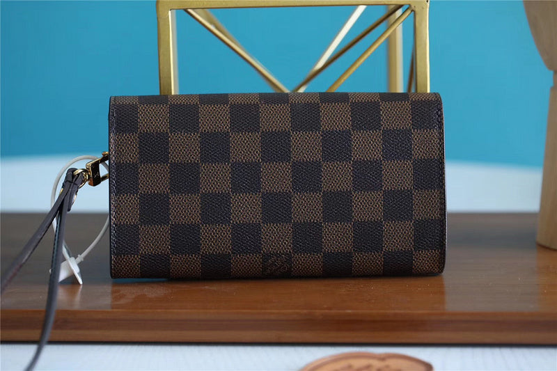 Pearl Street Bags - Louis Vuittons  - 11069
